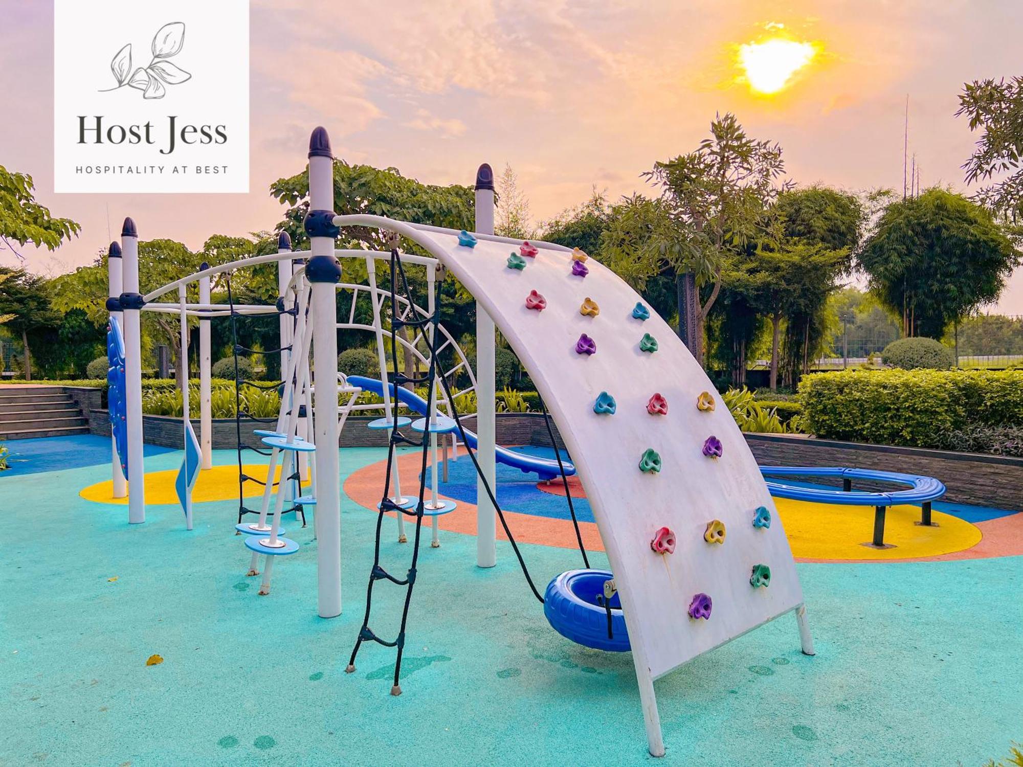 Gold Coast Pik Apartments By Host Jess จาการ์ตา ภายนอก รูปภาพ