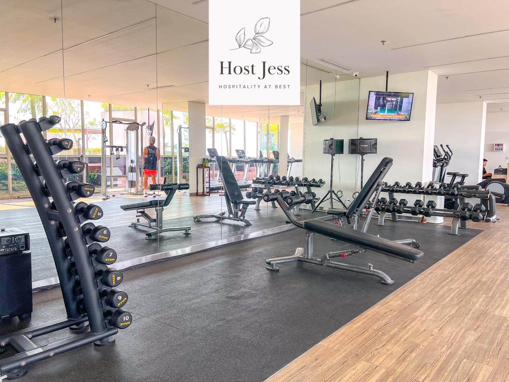 Gold Coast Pik Apartments By Host Jess จาการ์ตา ภายนอก รูปภาพ
